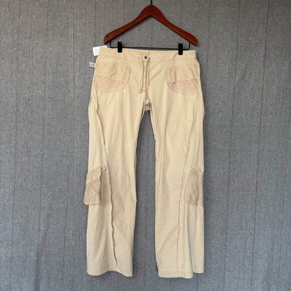 Athleta Dipper Tan Multi Pocket Cargo UPF 50 Low Rise Flare Leg Hiking Pants - Picture 12 of 17